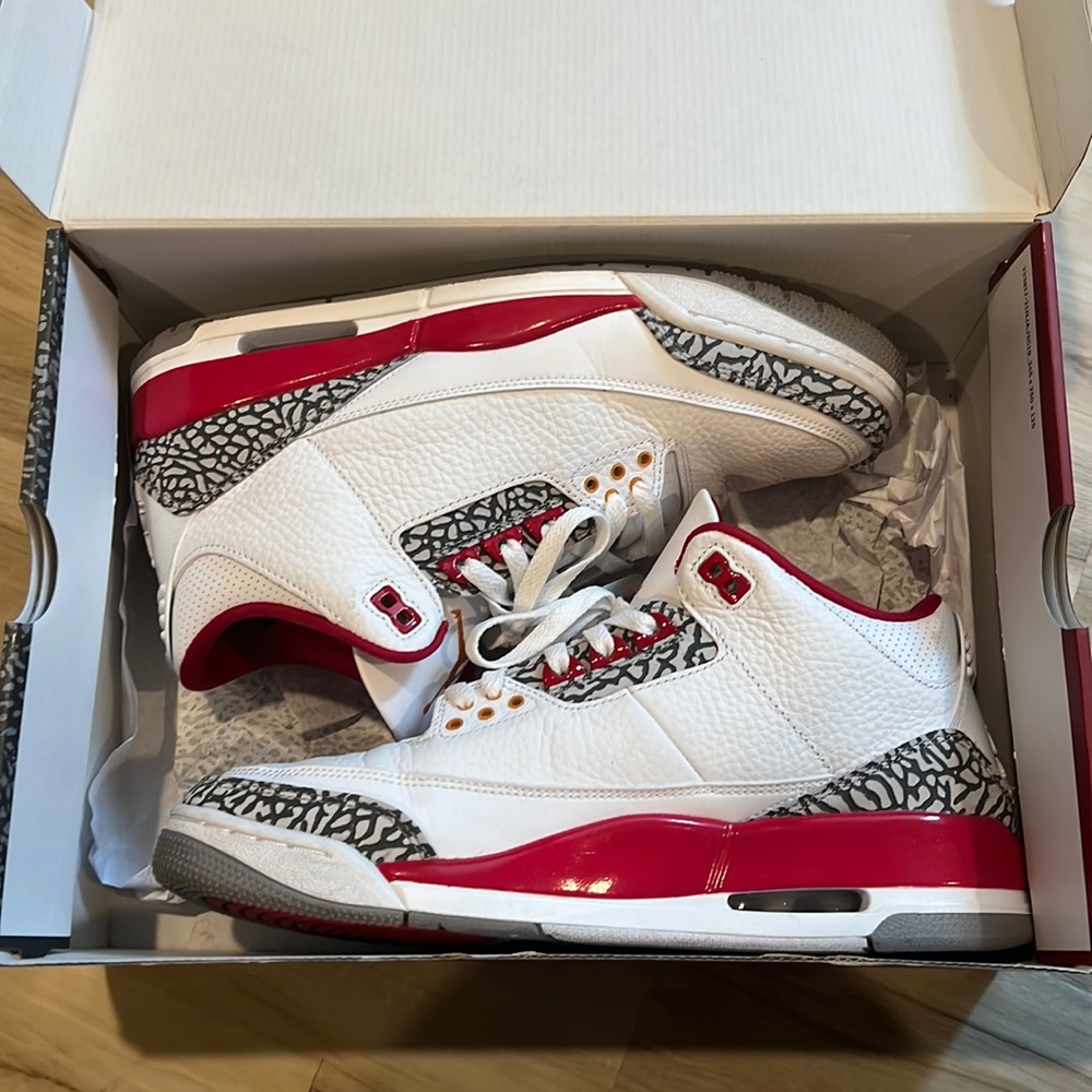 Air Jordan 3 Retro White/Light Curry - Cardinal Red